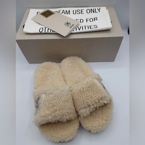 Golden goose Poolstar shearling slides sandals beige/silver Size 39 NIB